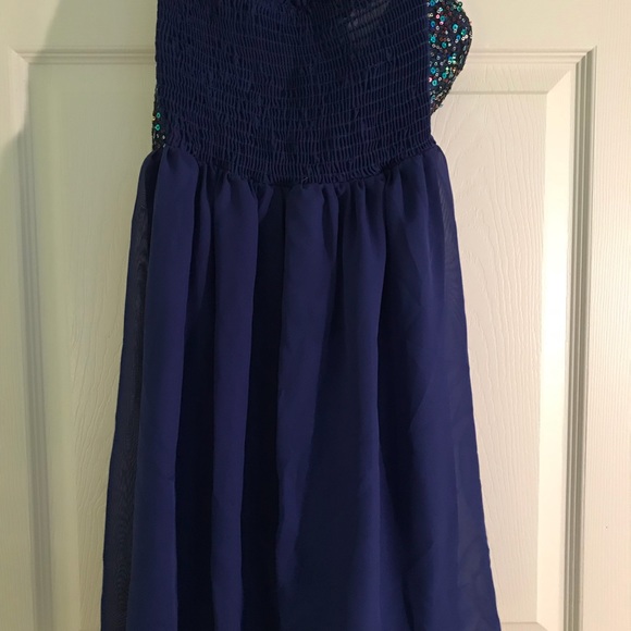 Royal blue prom/sequins dress - Picture 3 of 3